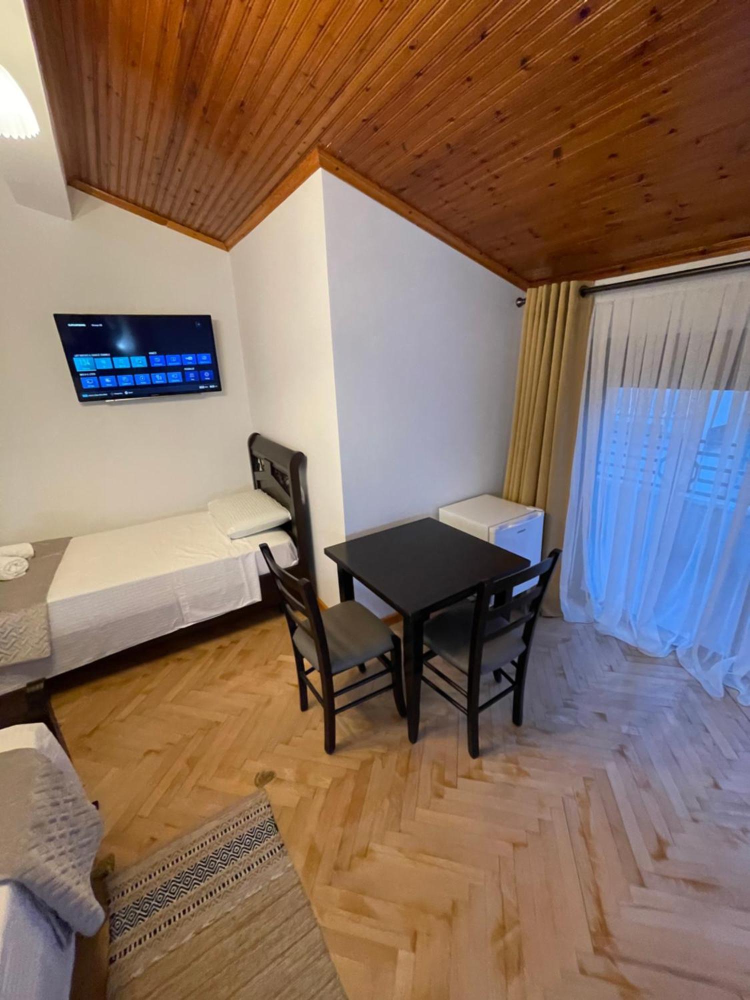 Vila At 베라트 외부 사진